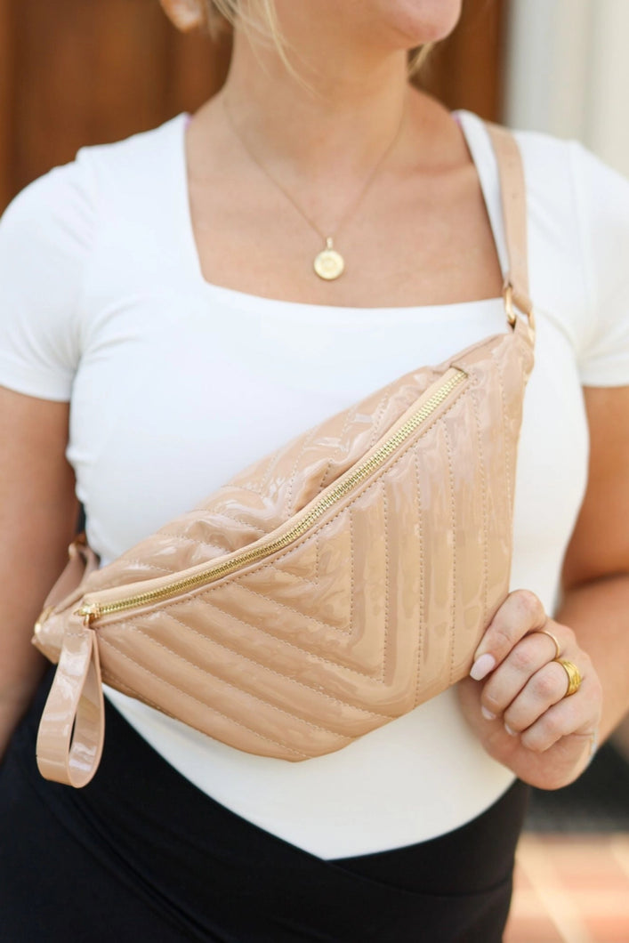 CHARLOTTE BELT BAG NUDE PATENT