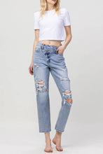 CRISS CROSS ANKLE MOM JEANS