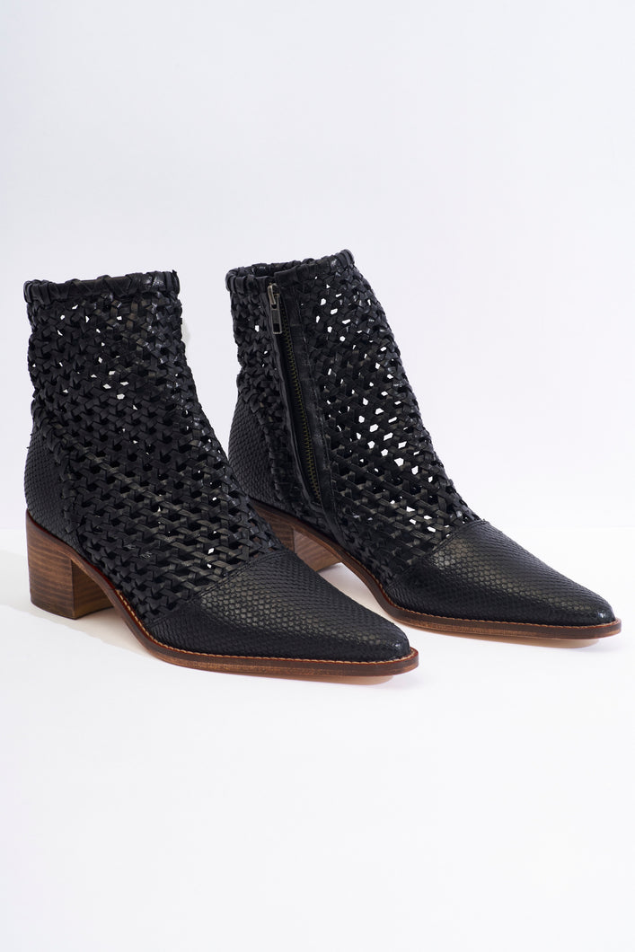 IN THE LOOP WOVEN BOOTS