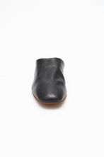 REESE FLAT